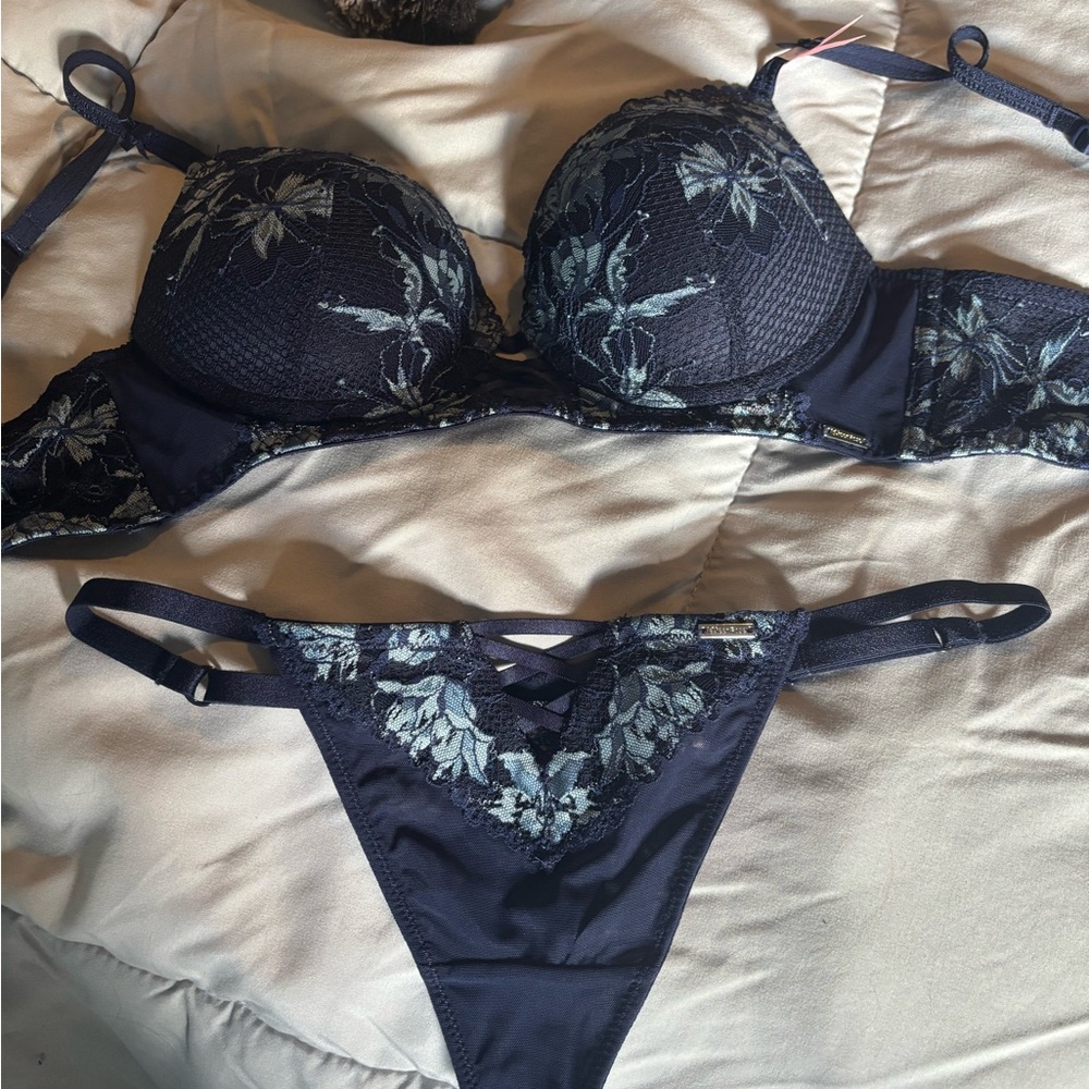 Elegant Navy Blue Lace Lingerie Set